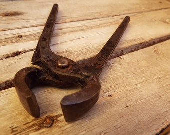 Vintage Pincers/Antique Iron Pliers/ Old Tongs/Old Craft
