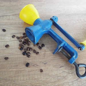 Vintage Metal Coffee Grinder, Coffee mill, Home decor, Rustic interior