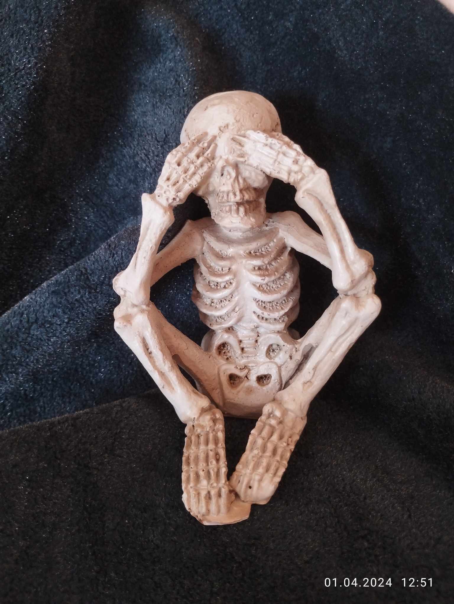 Resin Skeleton Statue: Hesitation Pose, Halloween Decor