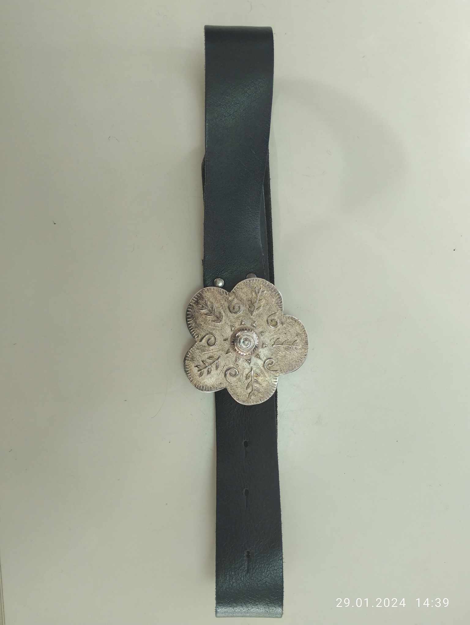 Vintage Black Leather Belt: Ornate Silvery Flower Buckle - Etsy display picture 2
