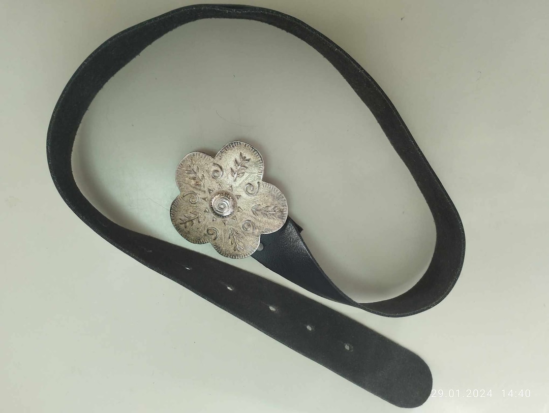 Vintage Black Leather Belt: Ornate Silvery Flower Buckle - Etsy display picture 3