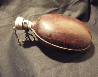 Vintage Wooden Veneer Flask: Aluminium Canteen with Belt Hook