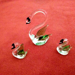 ヴィンテージ ムラーノガラスの白鳥の置物：コレクター向け小物セット