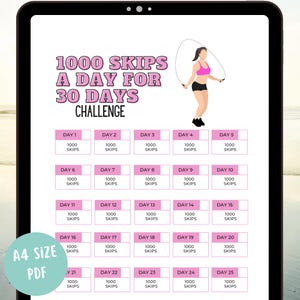 Pode incluir: Gráfico digital de desafio de fitness para 1000 saltos por dia durante 30 dias. O gráfico inclui uma ilustração de uma pessoa pulando corda. O texto "A4 SIZE PDF" está em um círculo verde.