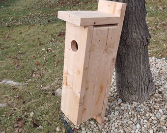 Bird House Nest Box for Common Woodpecker Flickers Customized Solid Wood