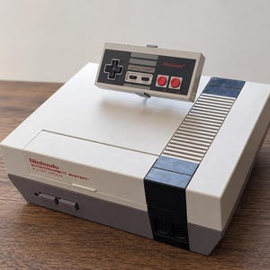 Nintendo NES Display Stand with Floating Controller Mount | Retro Gaming Decor