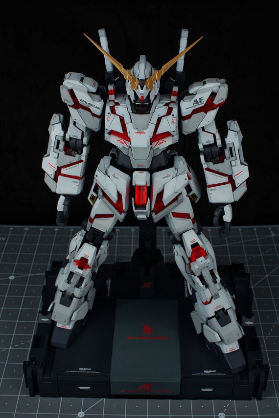 BANDAI PG ユニコーンガンダム 塗装済み完成品 米国製 - Etsy 日本