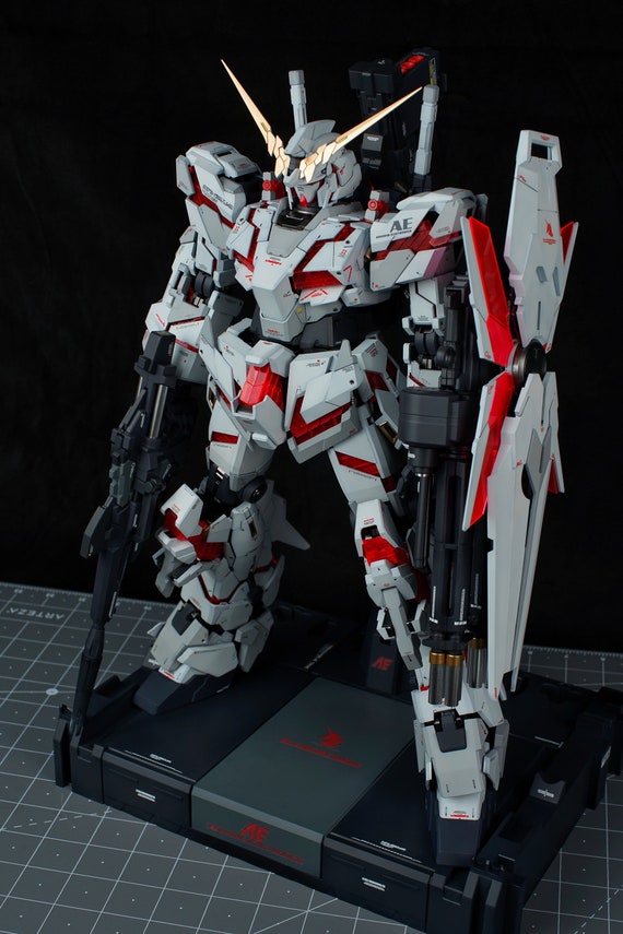 BANDAI PG ユニコーンガンダム 塗装済み完成品 米国製 - Etsy 日本