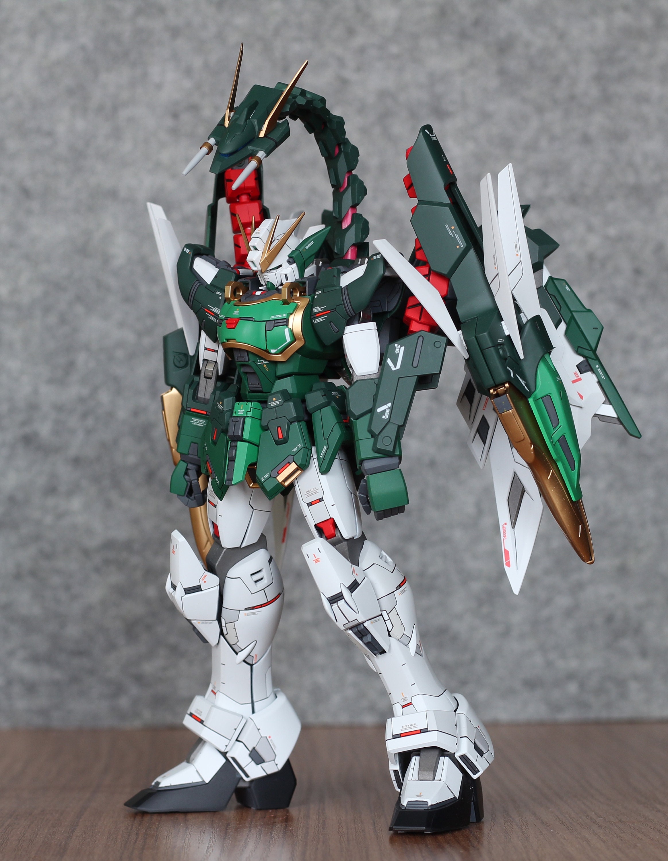 塗装済み完成品 Mg 1/100 アルトロンガンダム EWウイング