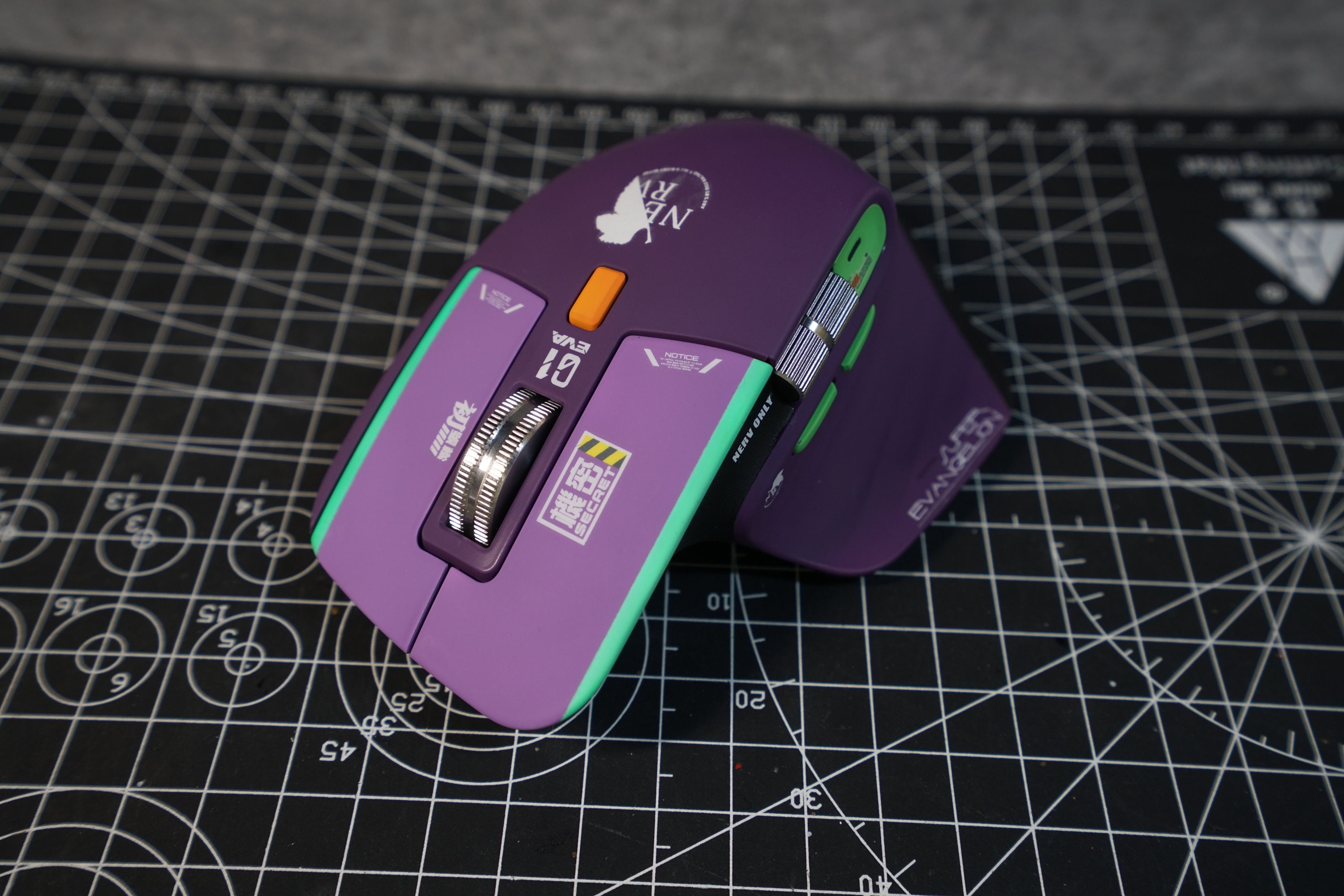 カスタムデザイン＆ペイントされたLogitech G502、G502X HERO