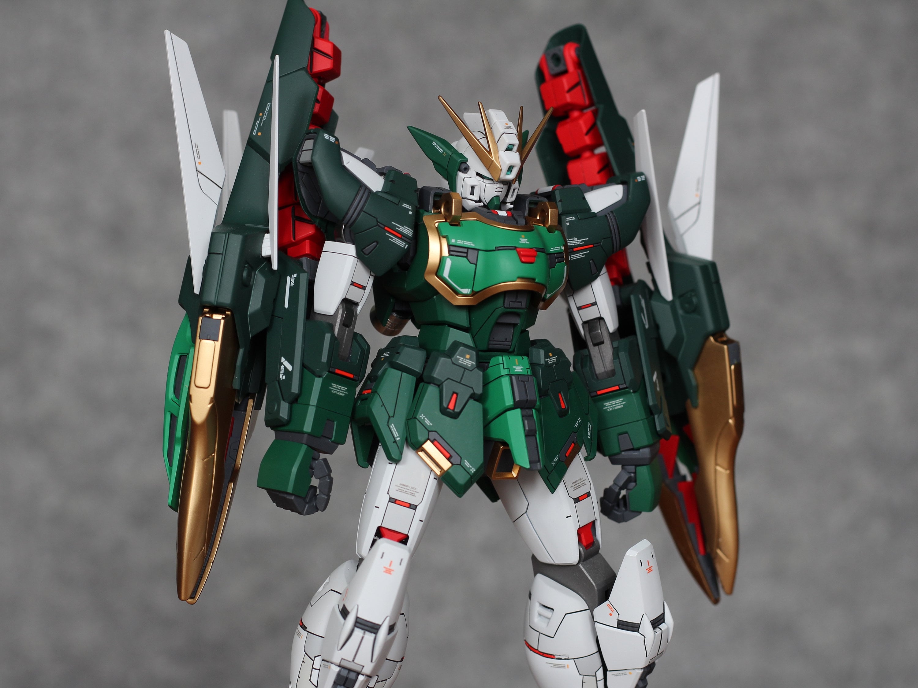 塗装済み完成品 Mg 1/100 アルトロンガンダム EWウイング 塗装済み完成品 Mg 1/100 アルトロンガンダム EWウイング