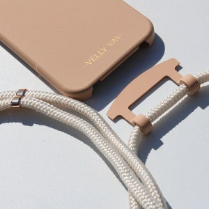 VELLY VAY Cappuccino CASE 2 in 1 mit abnehmbarer Handykette Pearl, Handytasche | iPhone 16e, iPhone 14 Pro Max, iPhone 15, Samsung S25 Ultra