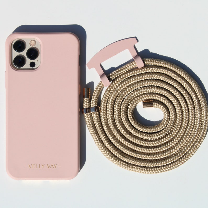 VELLY VAY Powder Pink Case 2 in 1 mit abnehmbarem Handyband Greygold Handykette für iPhone 15 Plus, iPhone 14, iPhone 12 Pro, Samsung S10 image 3