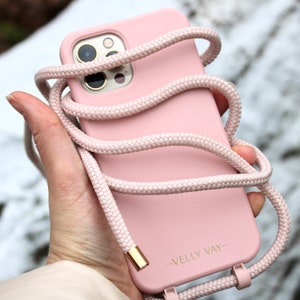 VELLY VAY Powder Pink Case 2 in 1 mit abnehmbaren Handyband Vanilla | Handykette für iPhone 15 Plus, iPhone 16 Pro, iPhone 14, Samsung S10