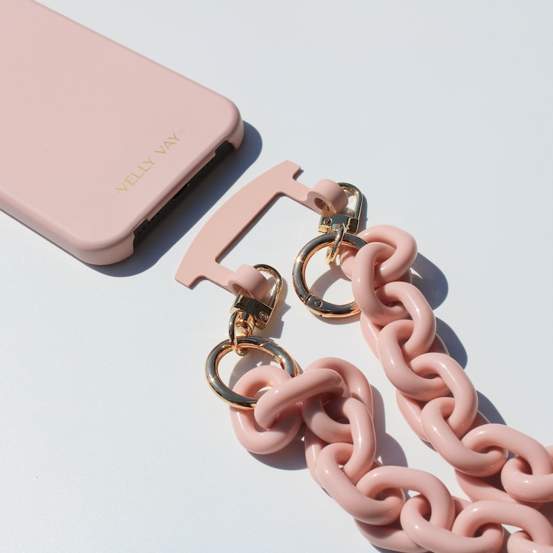 VELLY VAY Powder Pink Case 2 in 1 mit abnehmbarem Handyband Greygold Handykette für iPhone 15 Plus, iPhone 14, iPhone 12 Pro, Samsung S10 image 7