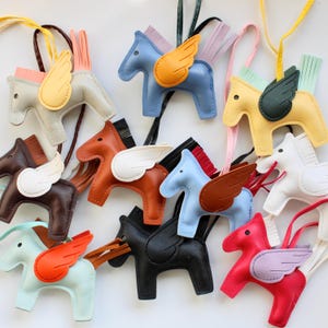 Pferde Taschenanhänger Unicorn Kunstleder Pony Schlüsselanhänger, Pegasus mit Flügeln Anhänger Rücksack, Geschenkidee Kinder & Erwachsene