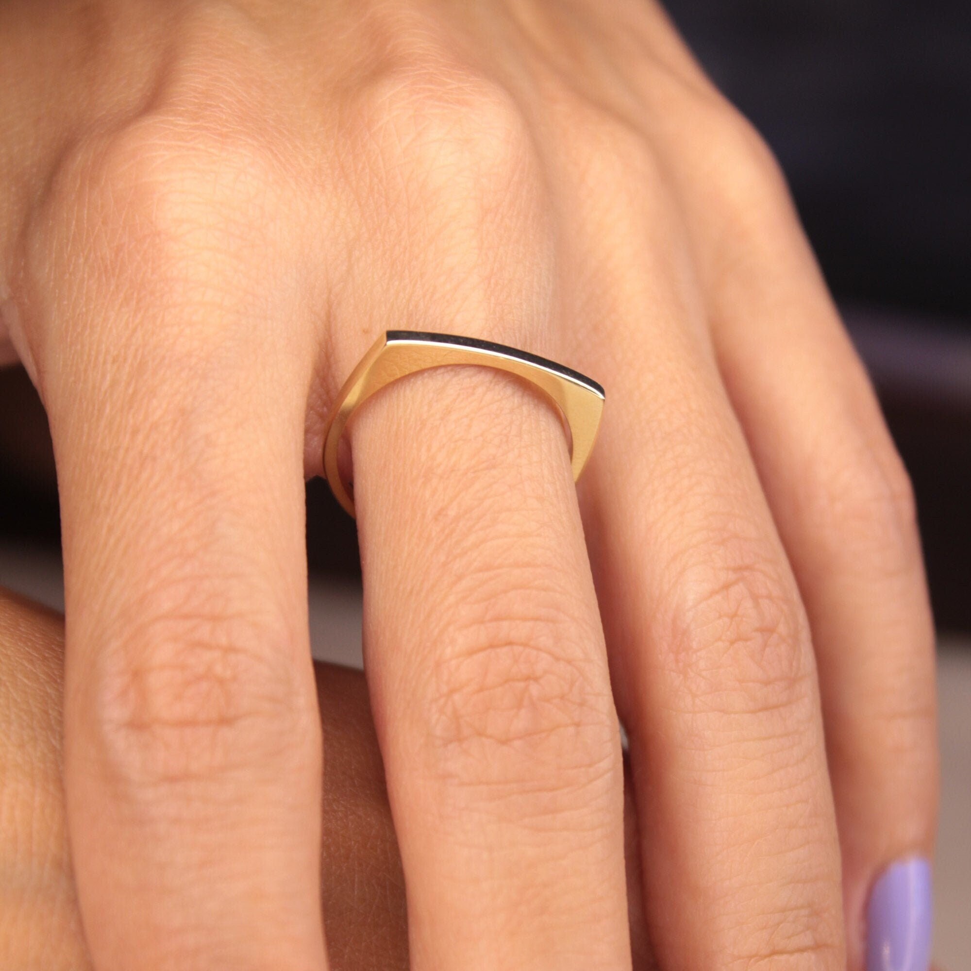 Mens gold index finger ring deals