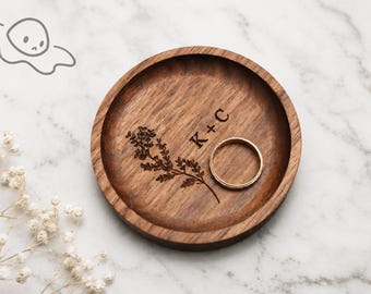 Personalized Floral Ring Dish, Initials Ring Dish, Custom Engraved Ring Dish, Gift For Her, Wedding Gift, Engagement Gift, Walnut Ring Dish