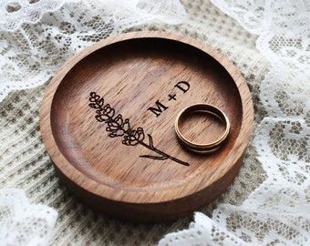 Custom Lavender Ring Dish/5th Anniversary Gift for Her/Wood Ring Tray/Ring Holder/Engagement Gift/Wedding Ring Dish/Christmas Gift