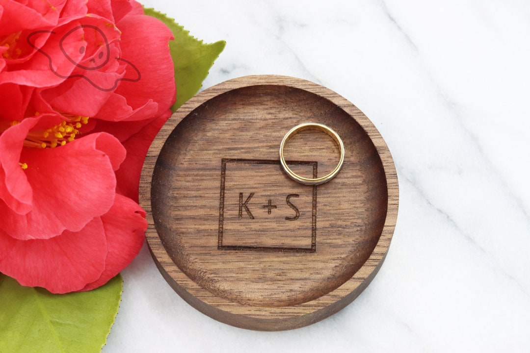 Custom Initials Ring Dish/personalized Wood Jewelry Dish/wedding Ring