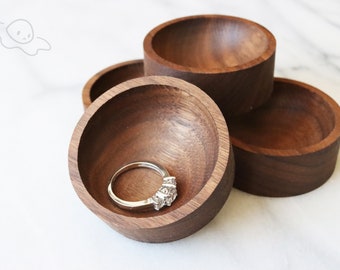 Personalized Walnut Ring Dish, 5th Anniversary Gift, Custom wood dish, jewelry dish, wedding gift for her, mens ring dish, mens ring holder