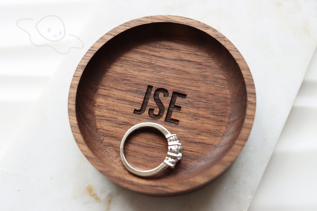 Personalized Monogram Ring Dish/custom Jewelry Dish/wedding Ring Dish