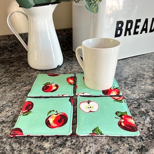 Set of 4 Apples and Plaid Mug Rug Drink Coasters, Coasters for Hot Mugs, Apple Coaster Set, Apple Home Decor, Gift for Hostesses, New Home
