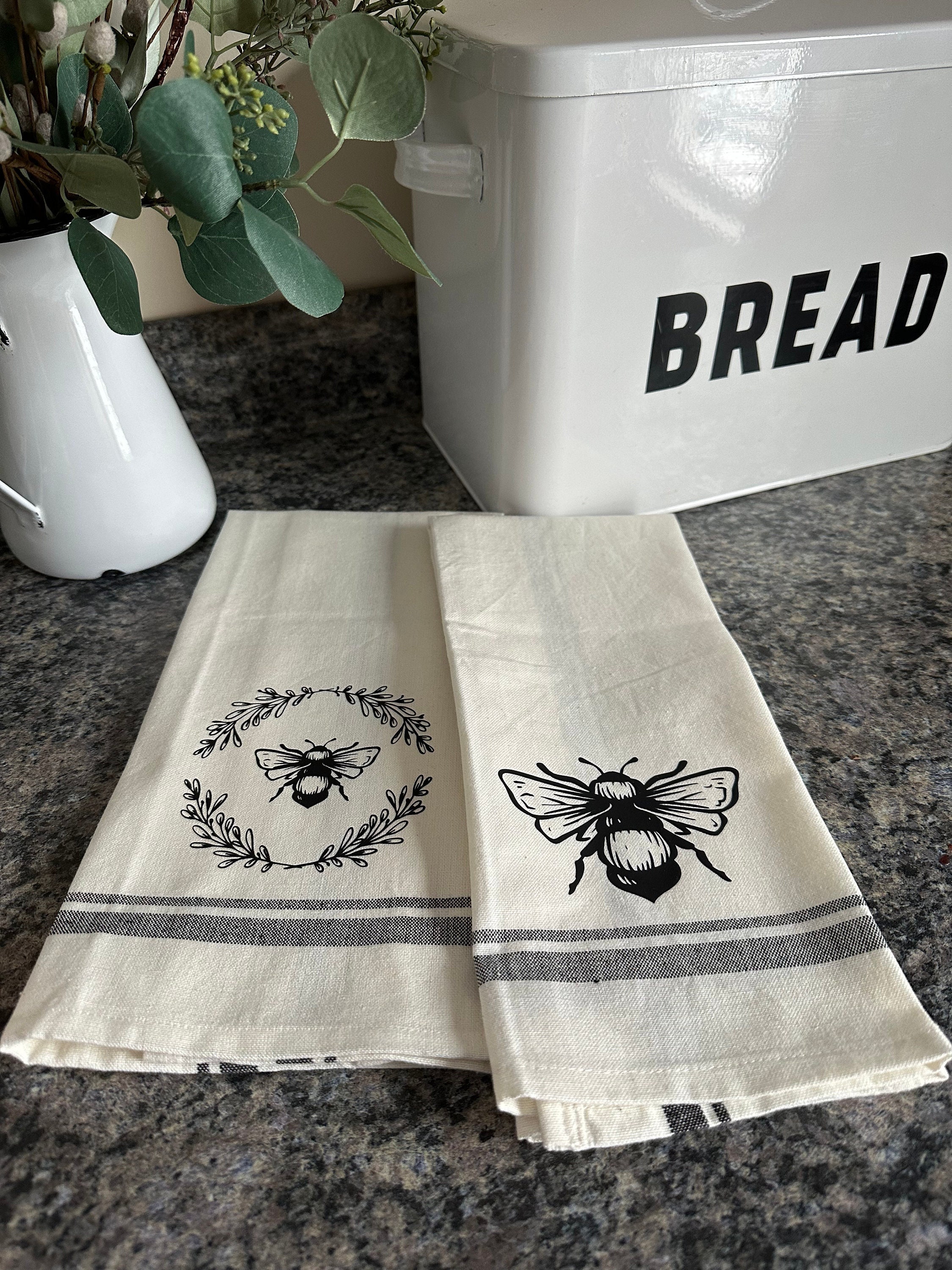 Mixweer 4 Pieces Honey Bee Kitchen Towels with Honeycomb and Gnome Patterns  Absorbent Plaid Tea Towels Farmhouse Dish Cloth for Kitchen Cooking Home