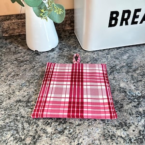 Burgundy Plaid Kitchen Potholder, Potholder, Plaid Kitchen Decor, Pot Holders, Housewarming Gift, Pot Holders