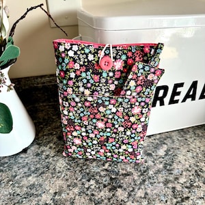 Floral Padded Paperback Book Sleeve with Pocket and Matching Bookmark, Books, Gift for Readers, Book Sleeve, Gift for Women