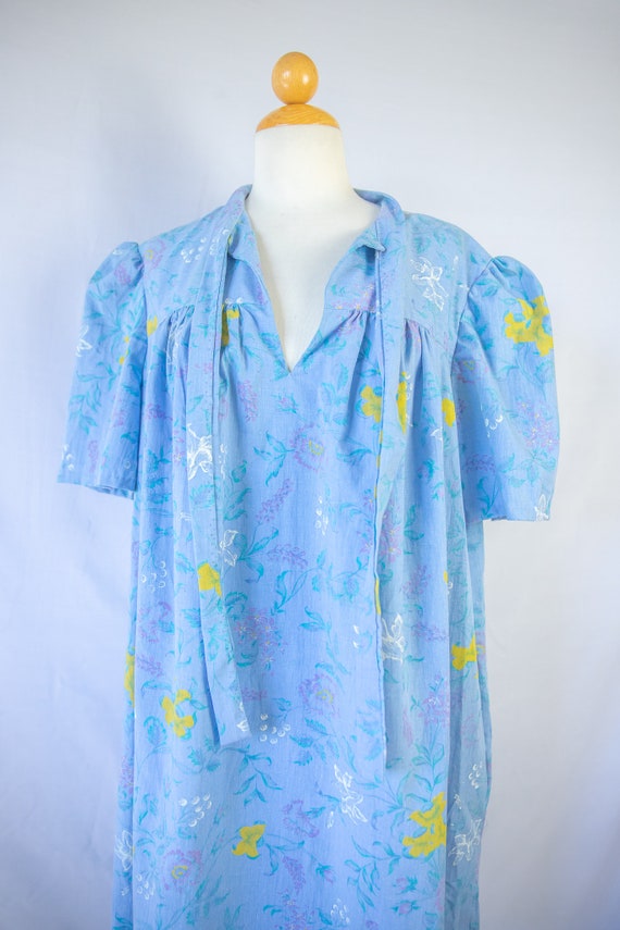1960s Chambray Flower Print House Dress / Garden Part… Gem