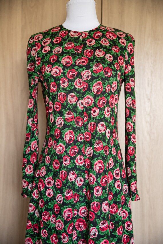 1970s Diane Von Furstenberg dark floral print dro… - image 4