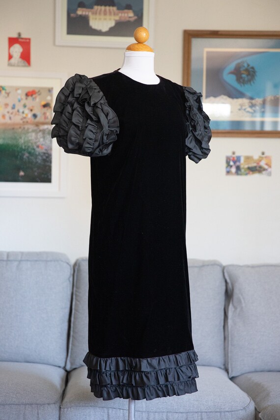 1990s Maggy London Velvet Ruffle Party Dress - image 4