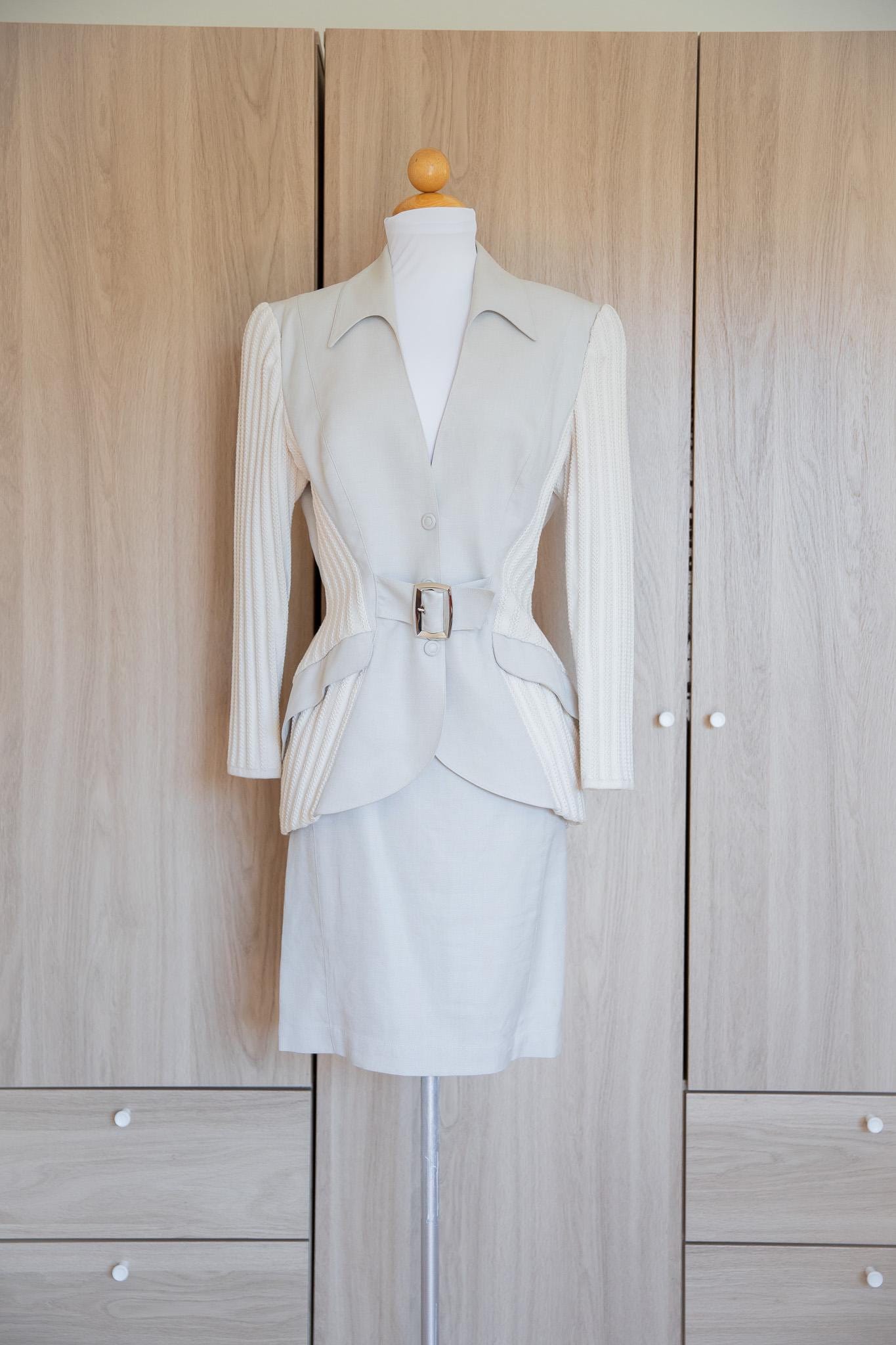 Mugler x  ドレス MUGLER MUGLER Dresses | Red Women's Sheath Dress | YOOX