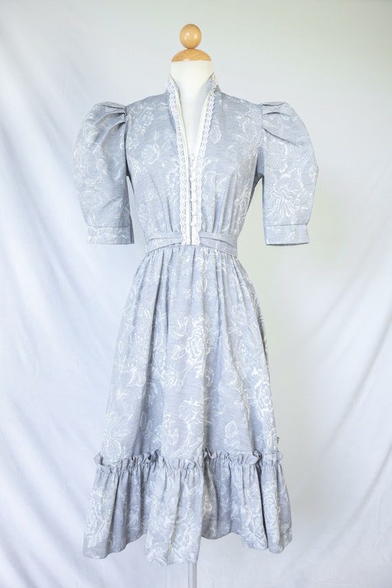 1960's Grey Prairie Babydoll Dress with Pearl and 