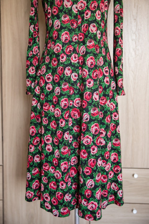 1970s Diane Von Furstenberg dark floral print dro… - image 5