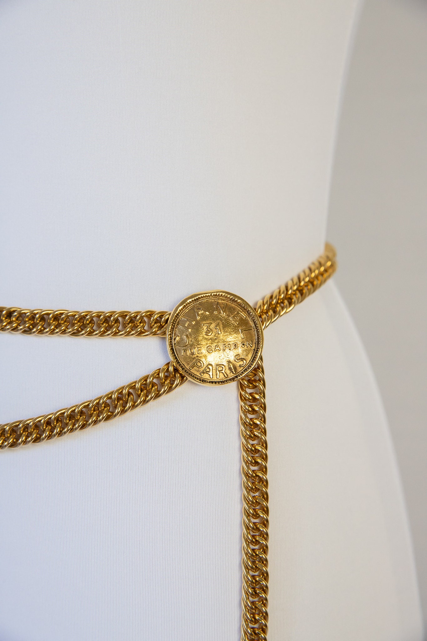 CHANEL Gold CC 31 Rue Cambon Medallion Chain Belt - Etsy