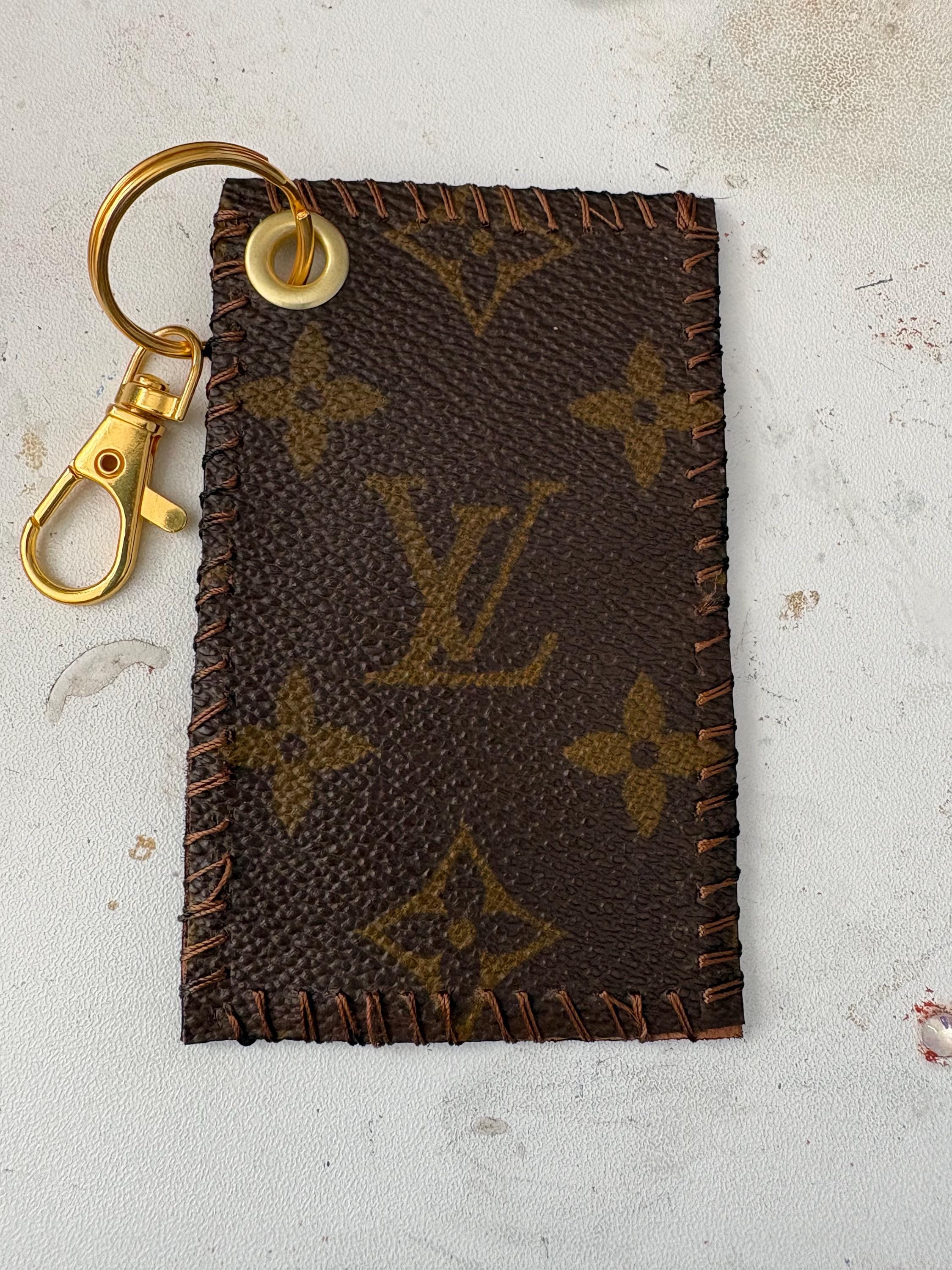 Louis vuitton keychain wallet - Etsy 日本