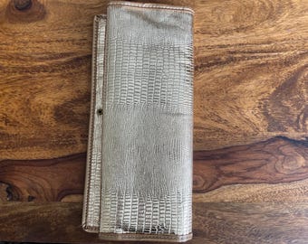 Clutch dobrável dourada vintage dos anos 70, em imitação de couro (vinil).