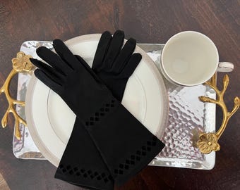 Vintage Elvette by Dawnelle schwarze Cutwork Handschuhe, 3/4 Länge, Mid-Century Formelle