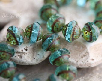 Premium Czech Glass 9x8mm Wavy Oval Beads 10 Beads Opalite Green Mix Diamond