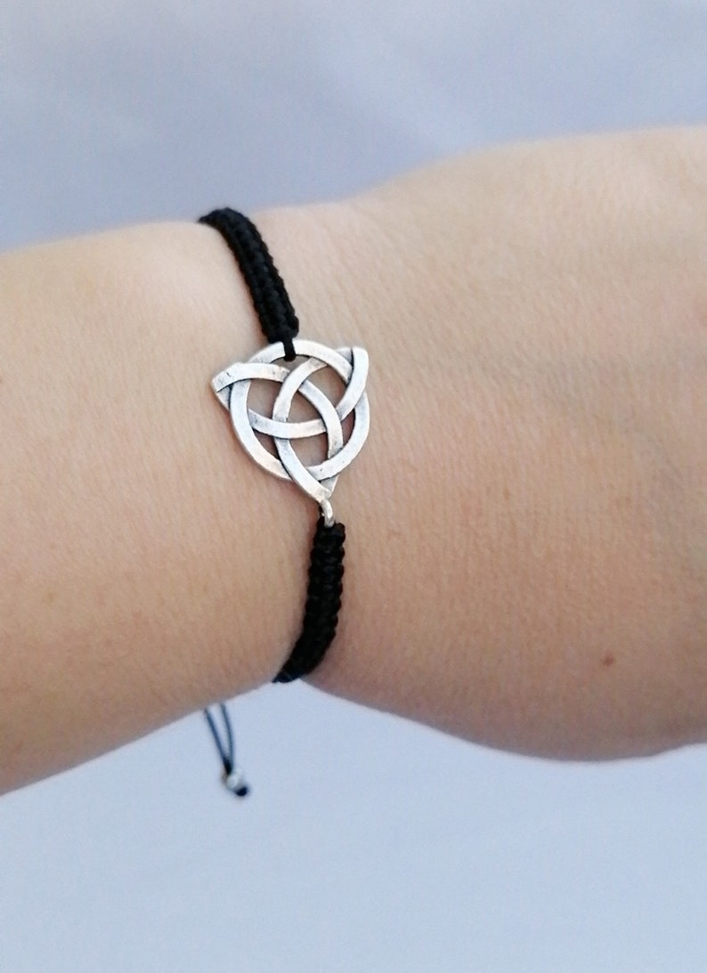 Antique Silver Celtic Knot Macrame Bracelet Irish Celtic Knot Etsy