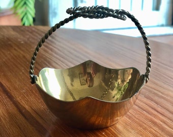 Vintage Little Brass Basket Bowl with Rope Design Handle