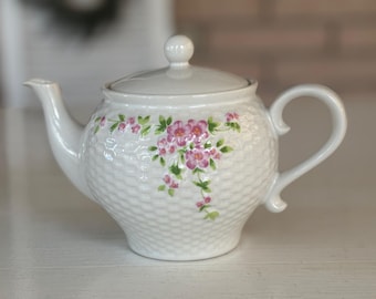 Vintage Teapot (Made by Telefloral Gifts 1985)