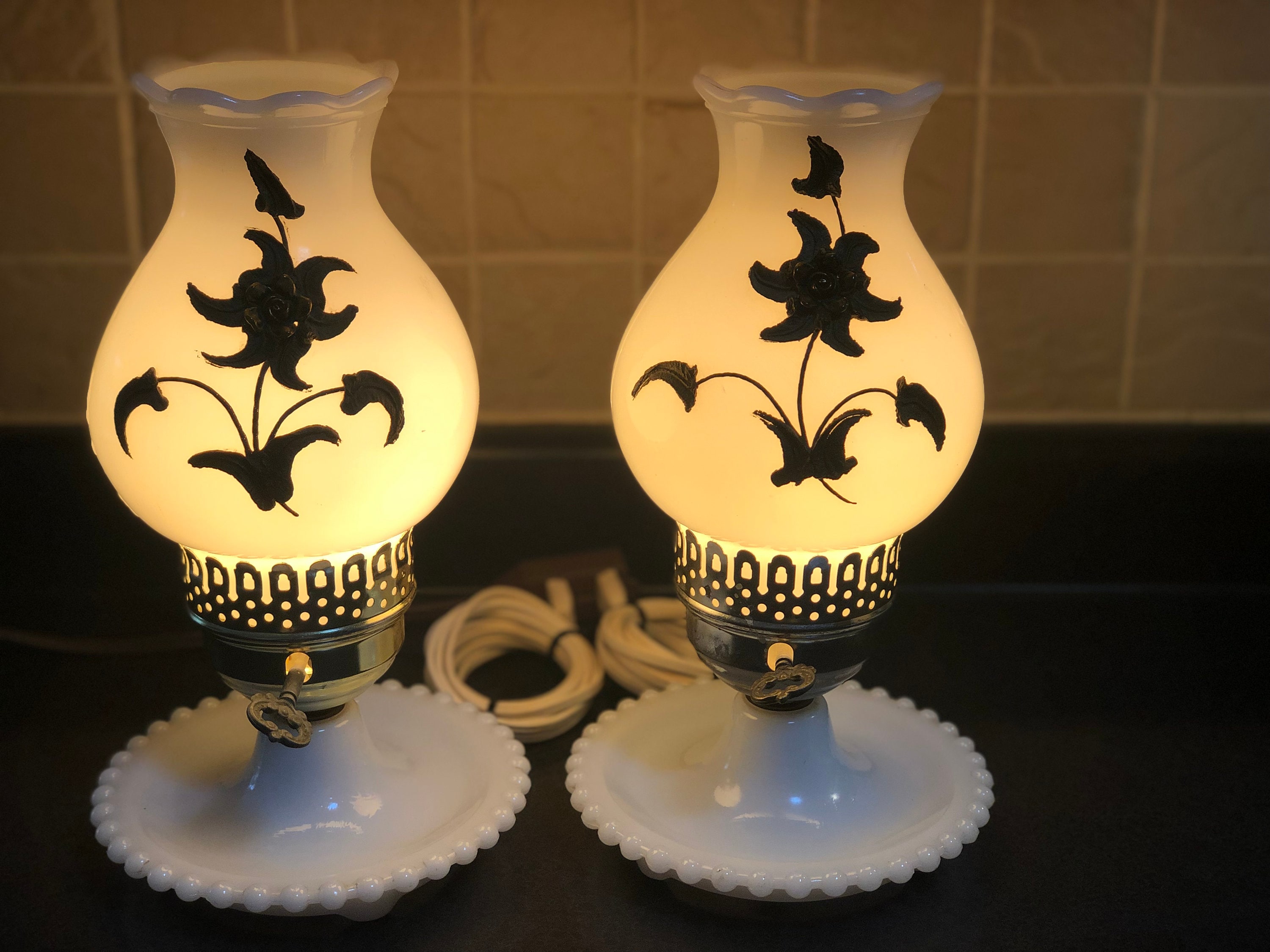 Vintage glass hurricane sale lamp