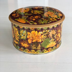 Vintage Tin with Cover (Made in England)