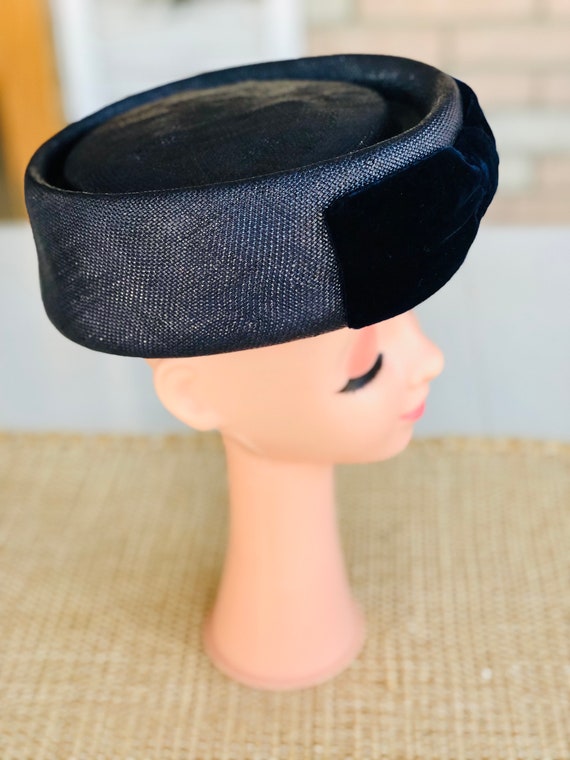 Vintage Women's Hat Navy Blue with Large Blue Vel… - image 3