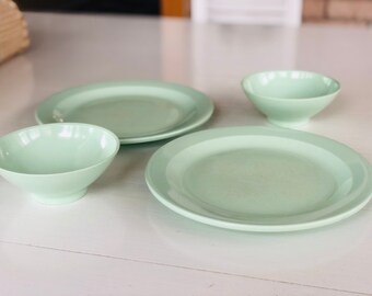 Vintage (Set of 4) Boonton (Made in the USA) Ware Melamine 2 Plates and 2 Bowls