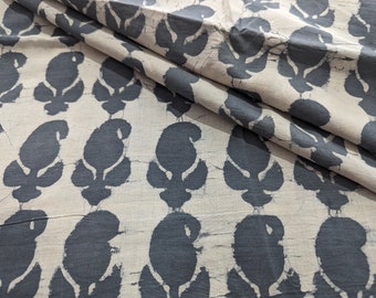 Tissu gris mangue Kalamkari Batik Ikat Jaipur imprimé main bloc, tissu 100 % coton