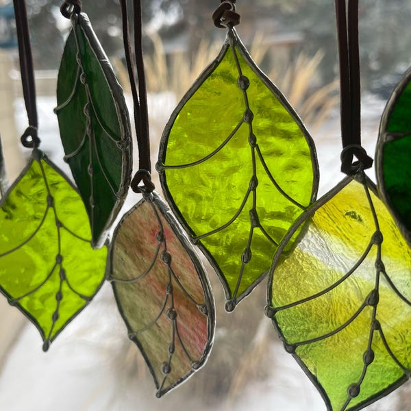 Leaf Stained Glass Sun Catcher, Woodland Home Decor Gift, Birthday or Christmas Gift, Outdoor Charm, Plant Ornament